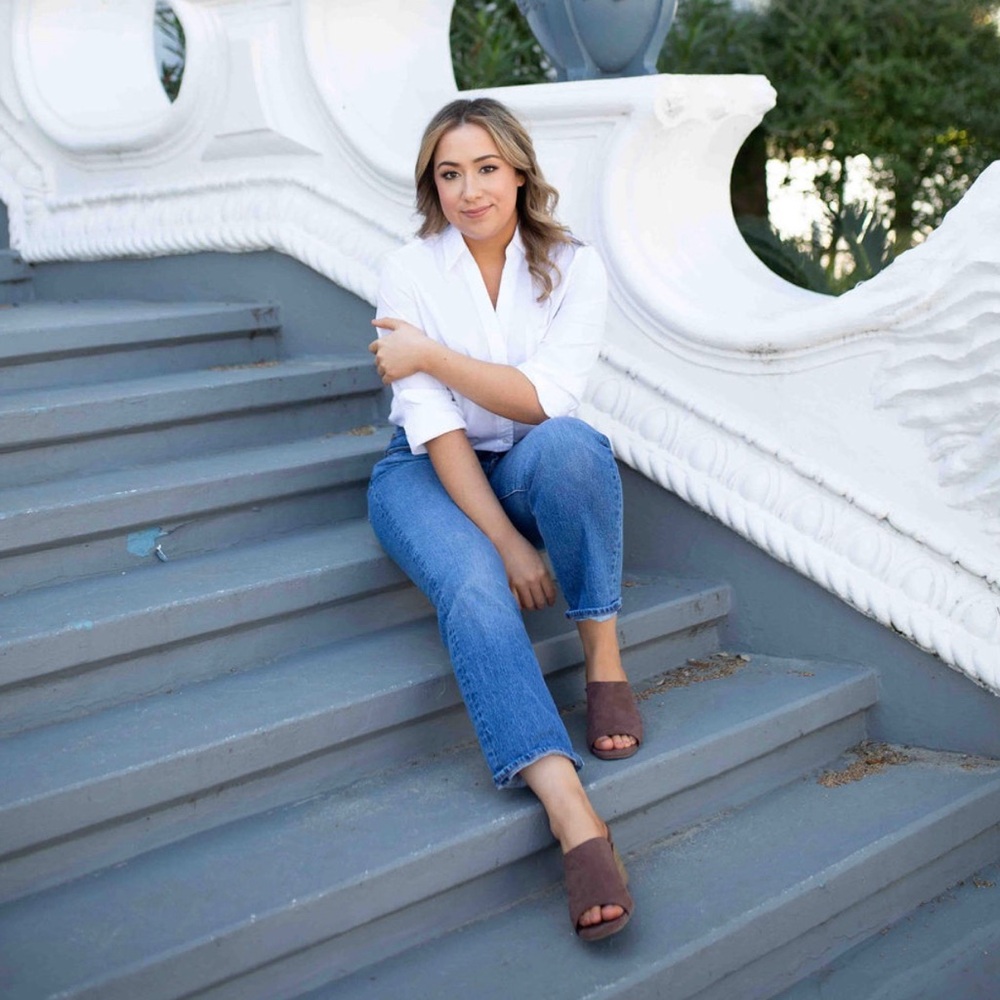 Meet your Posher, Maria